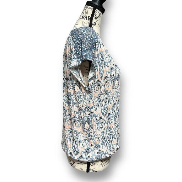 Lucky Brand XS Boho Blouse Pink Blue Mixed Floral Viscose V-Neck Back Pleat Top - Picture 3 of 7